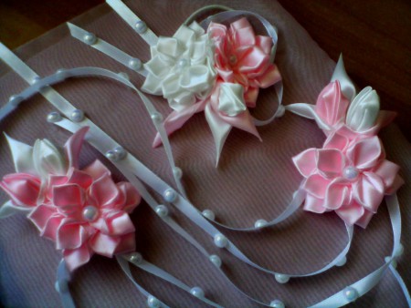 Набір для випускного у садку ( 2 зажима з стрічками та браслетик-резинка на руку) - 90 грн